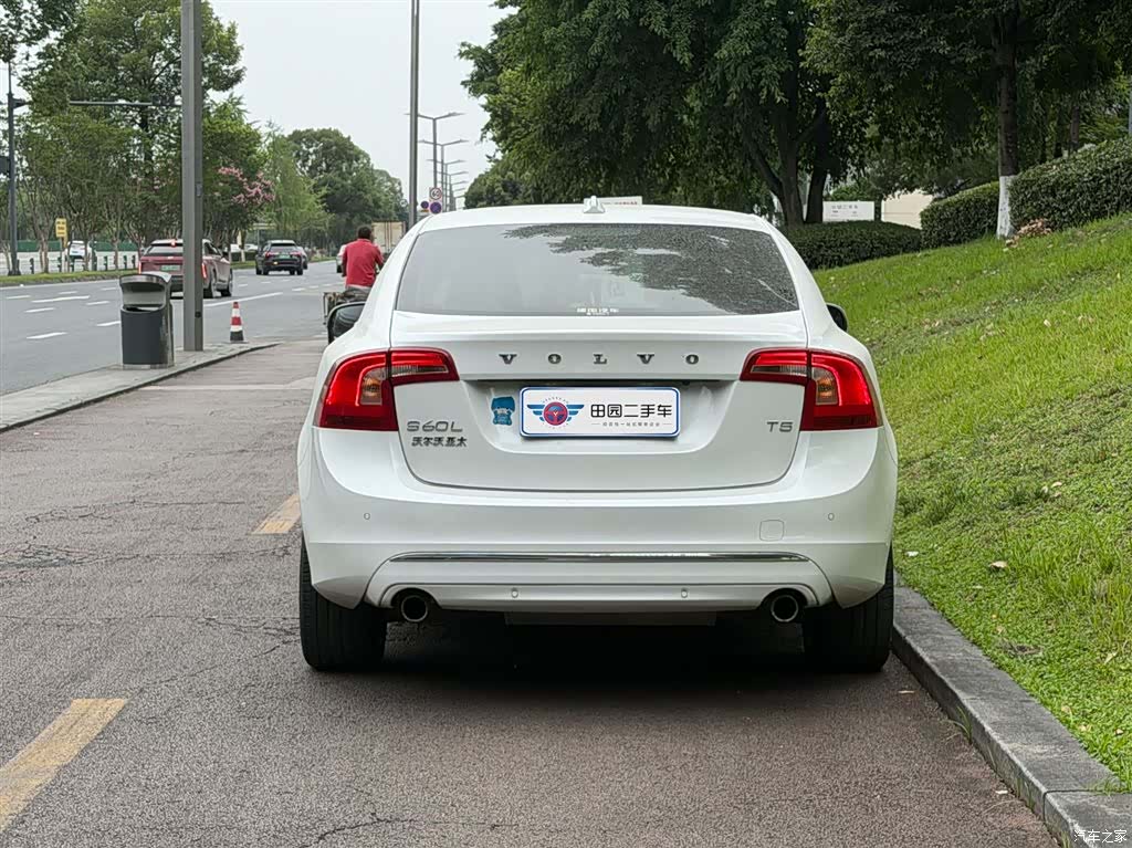 Volvo S60, 2020 все фото