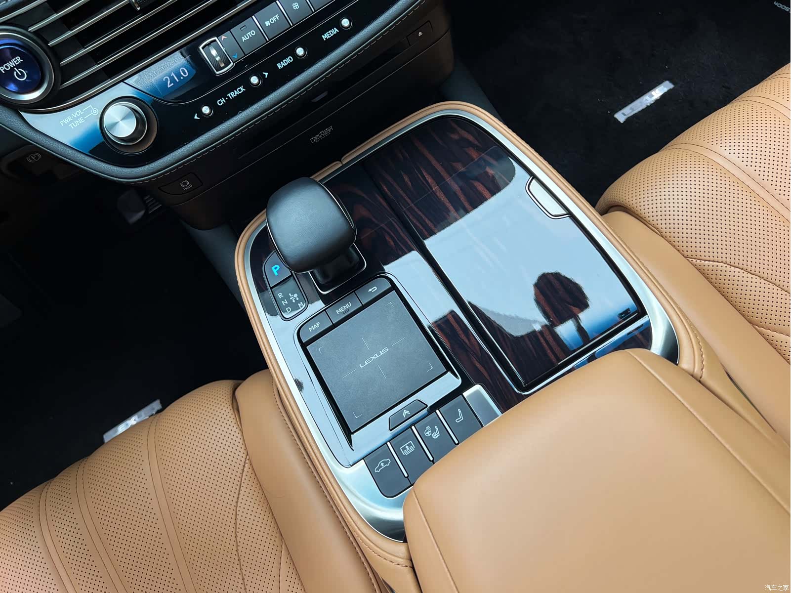 Lexus LS, 2022 8