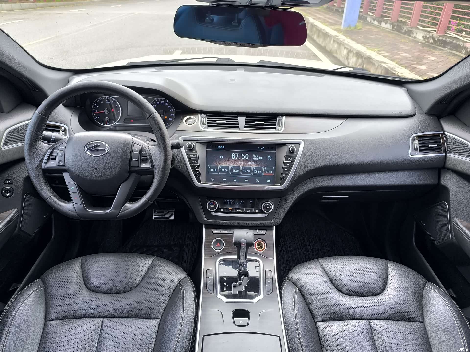 Landwind X7, 2015 12