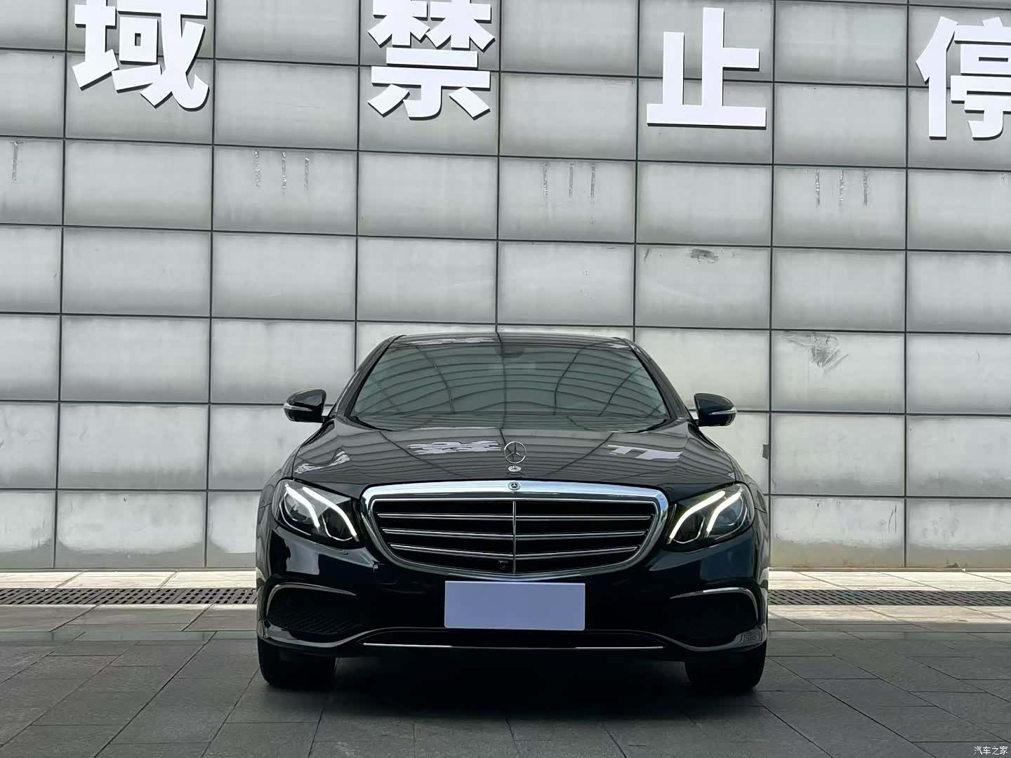 Mercedes-Benz E-Class, 2019 3