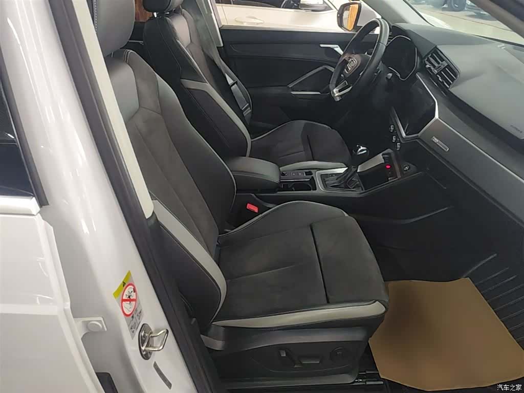 Audi Q3, 2021 25