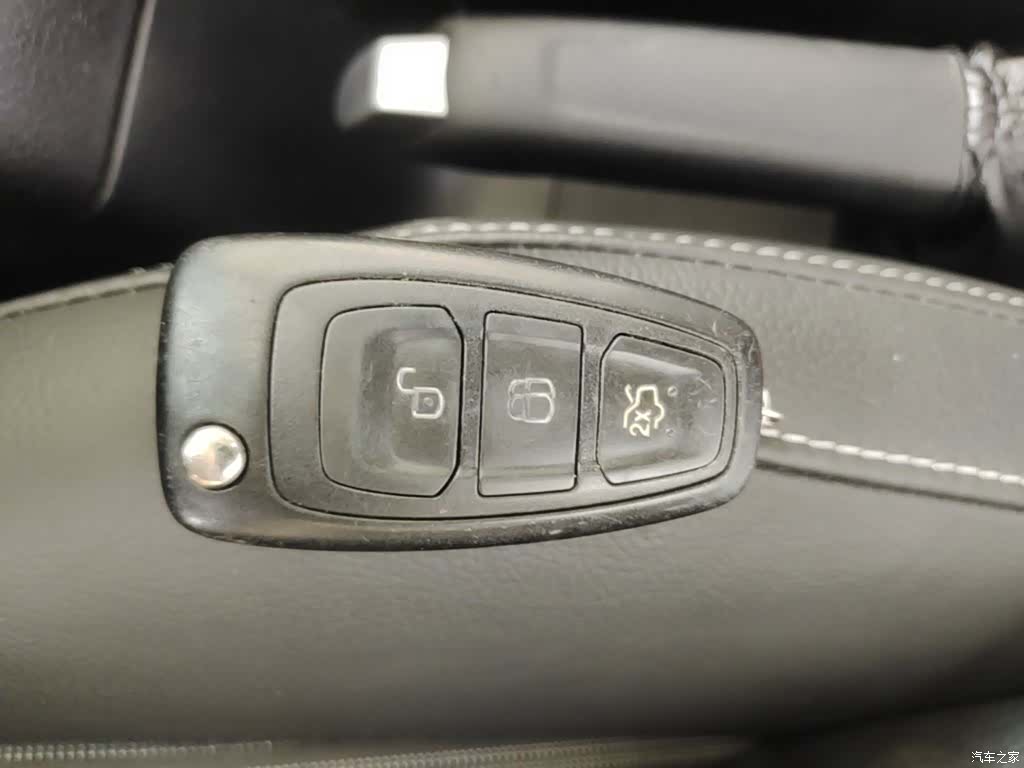 Ford Focus, 2015 9