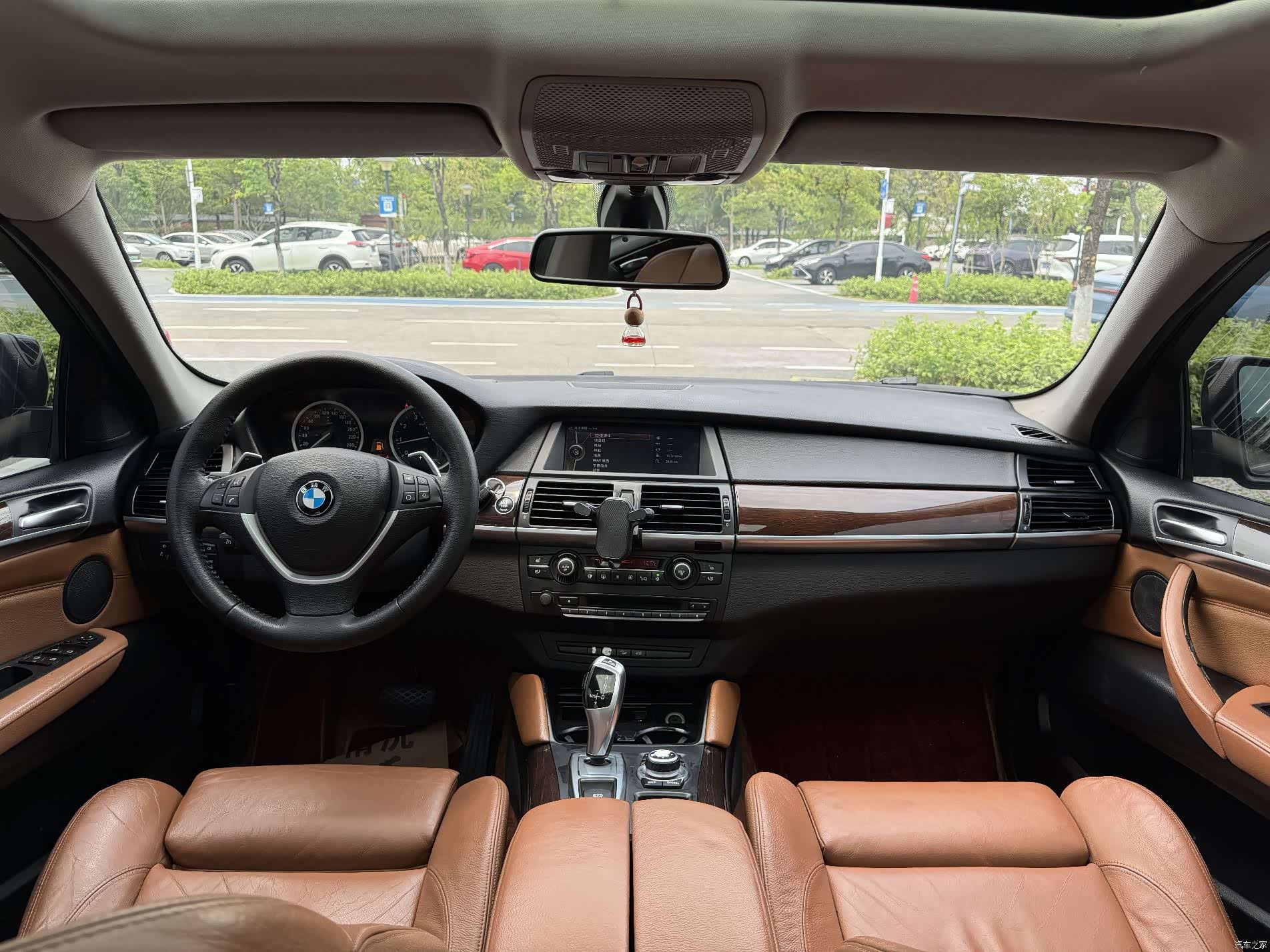 BMW X6, 2013 10