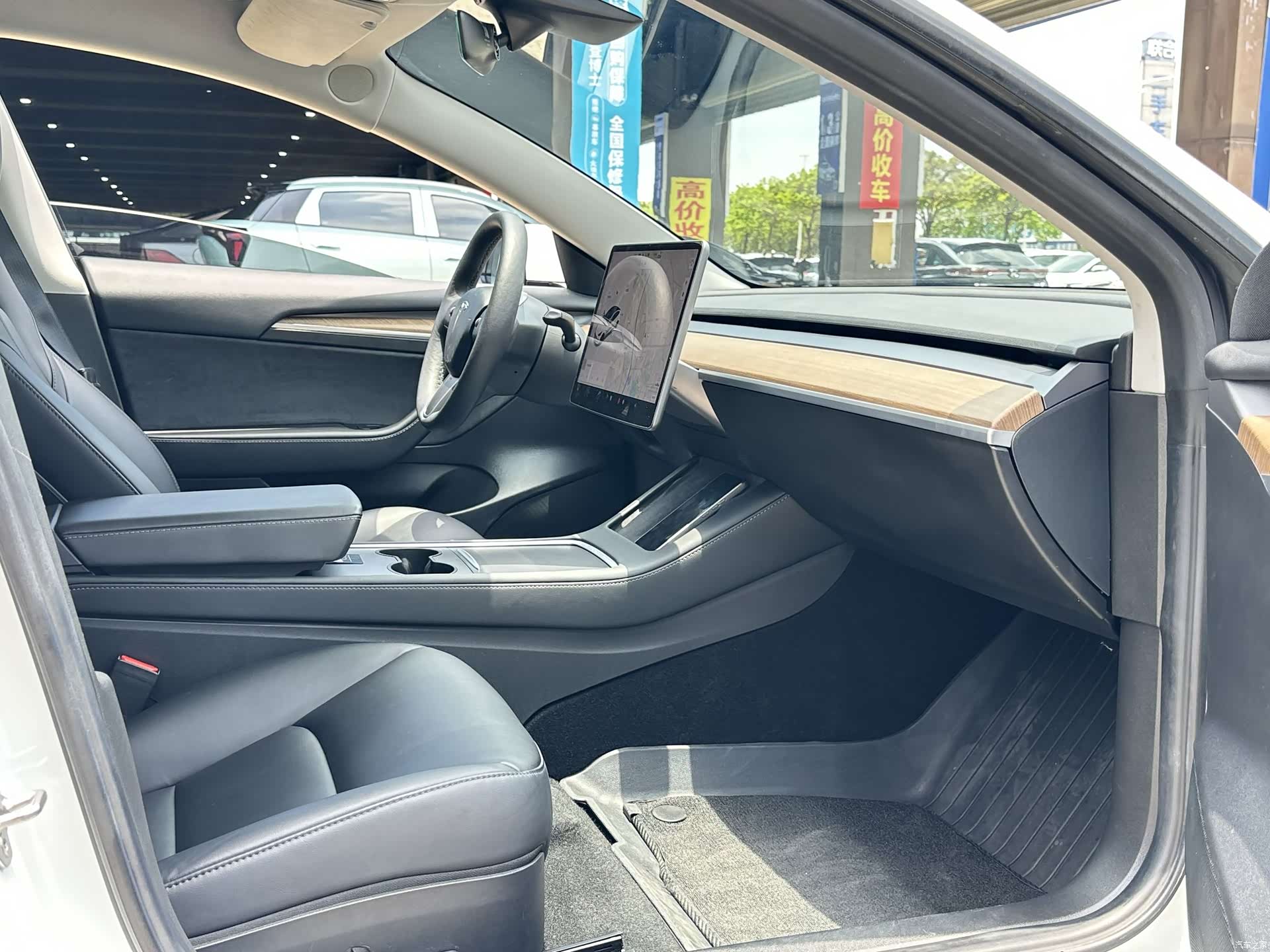 Tesla Model 3, 2021 11