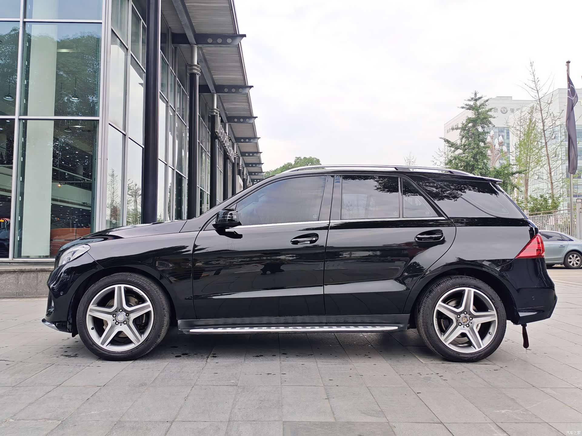 Mercedes-Benz GLE, 2016 4