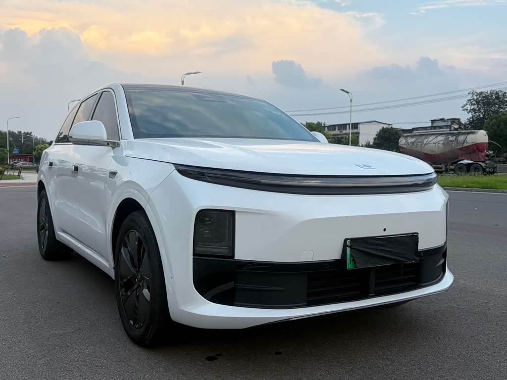 Li Auto L6