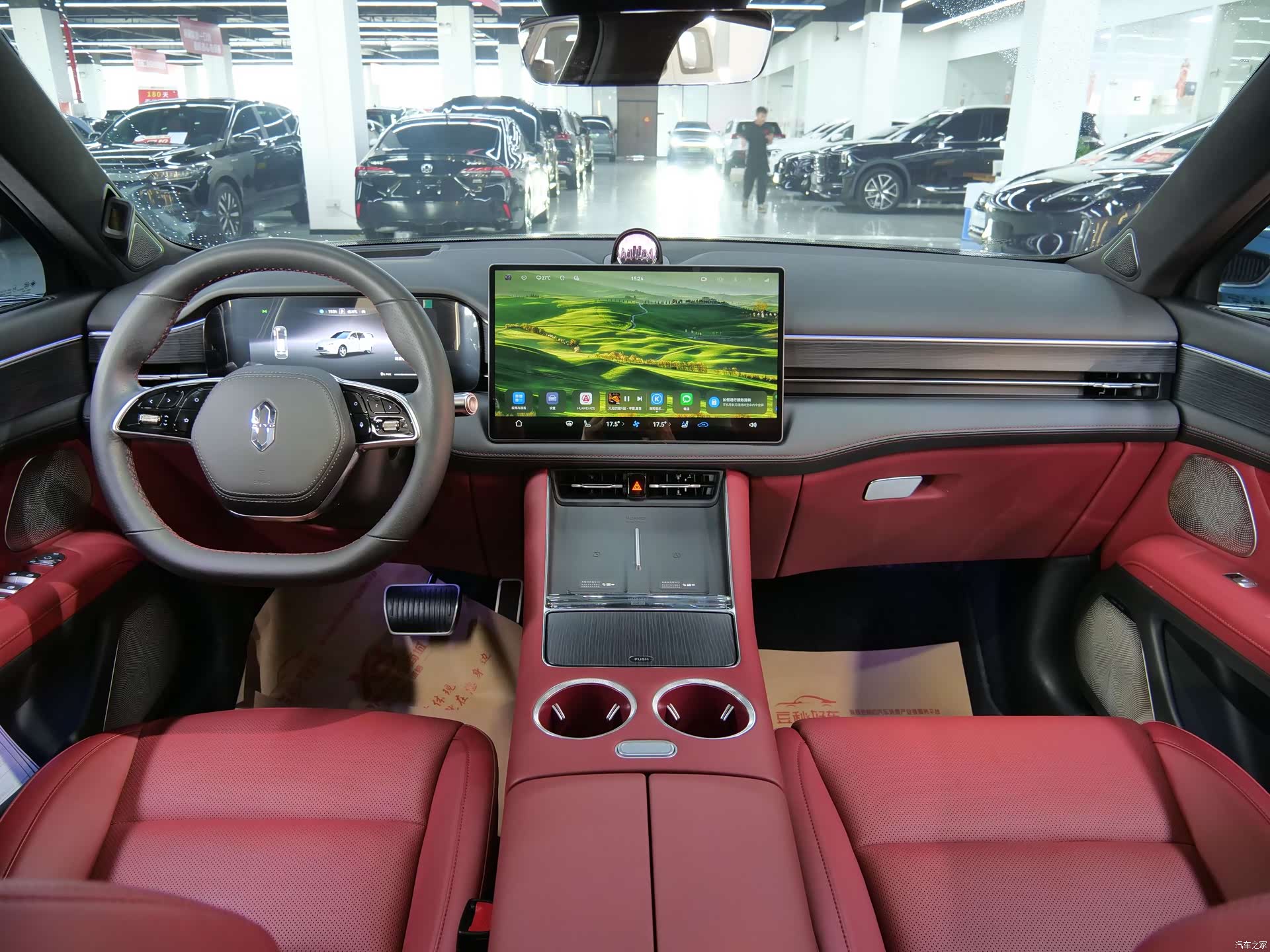 AITO M5, 2025 10