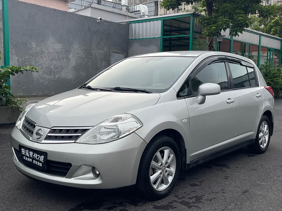 Nissan TIIDA