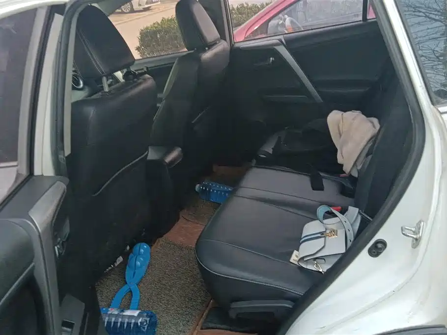 Toyota RAV4 Rongfang