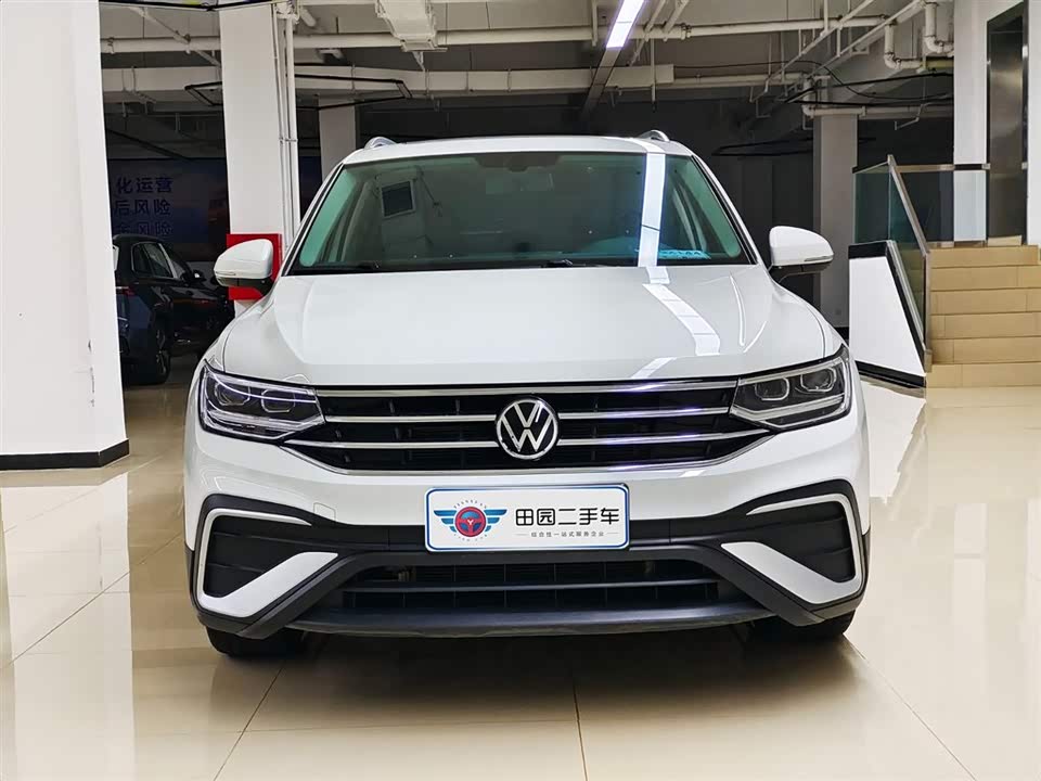 Volkswagen Tiguan L