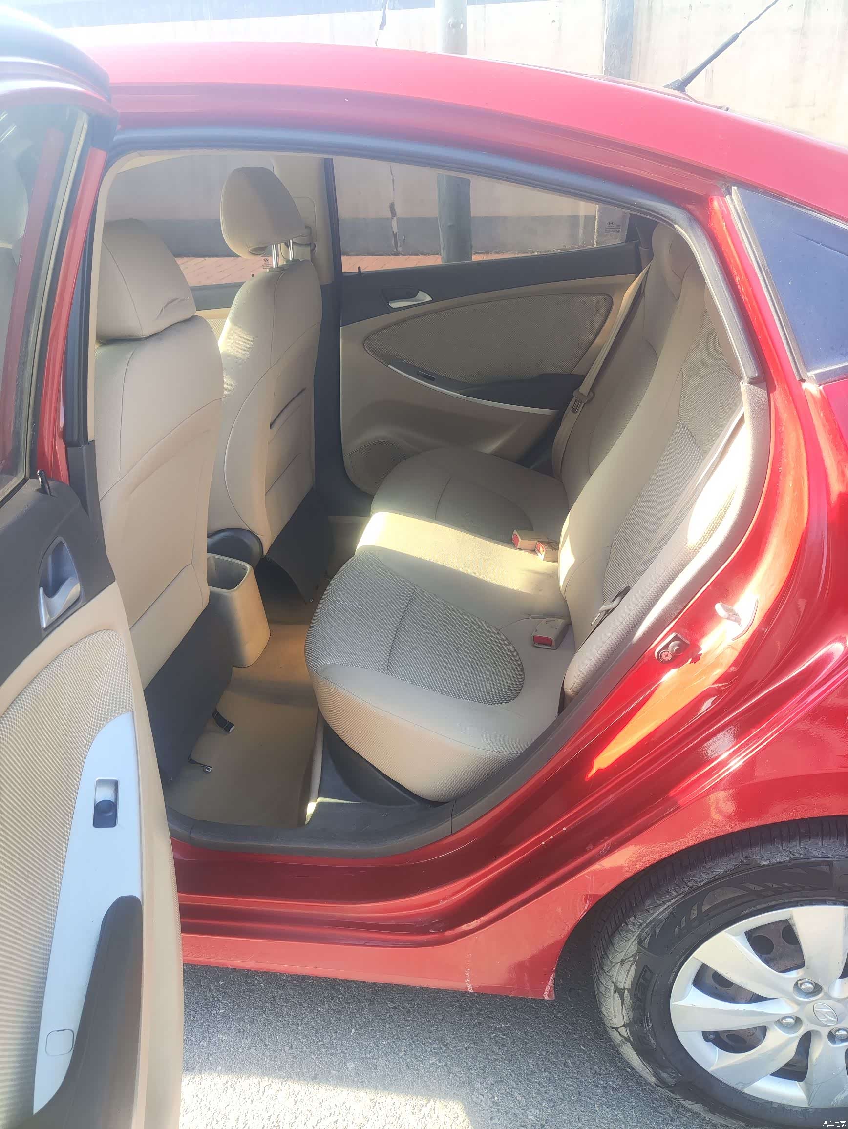 Hyundai GS, 2011 6