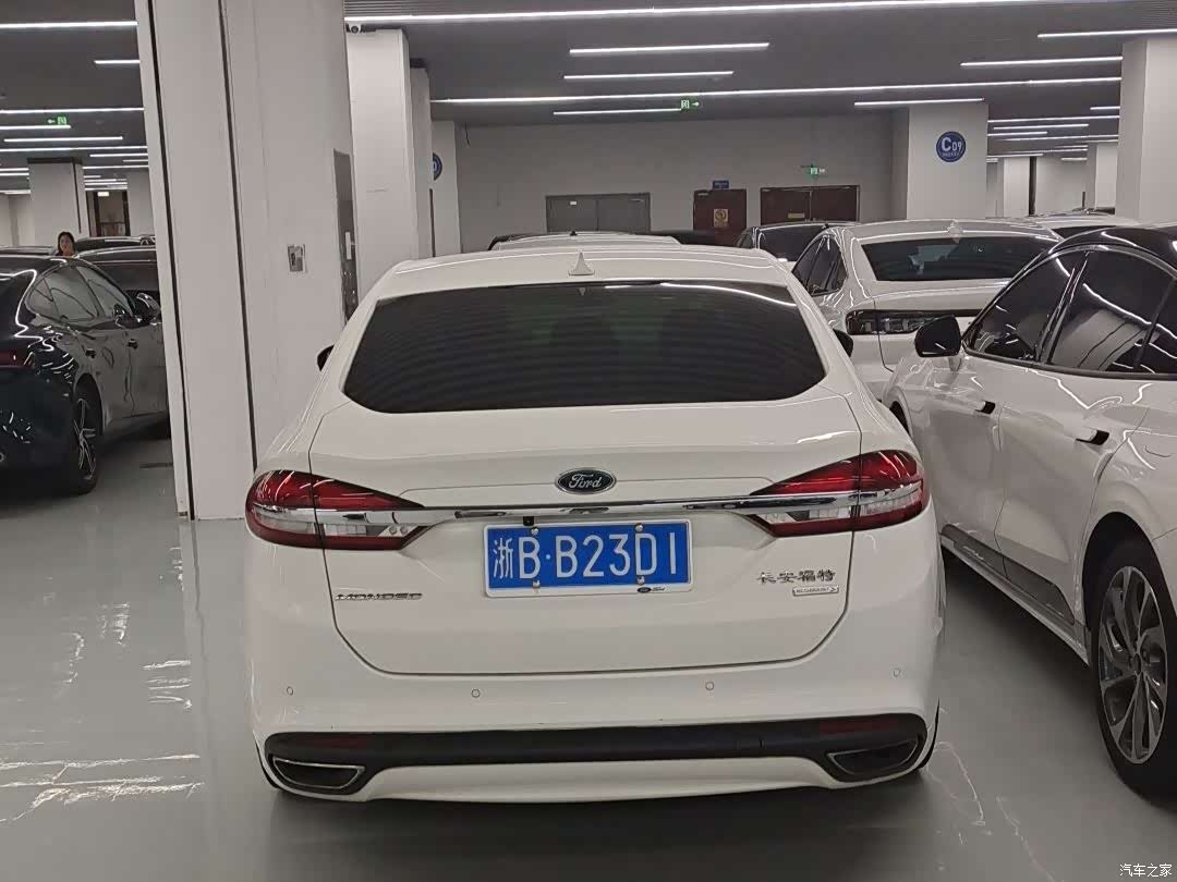 Ford Mondeo, 2018 3
