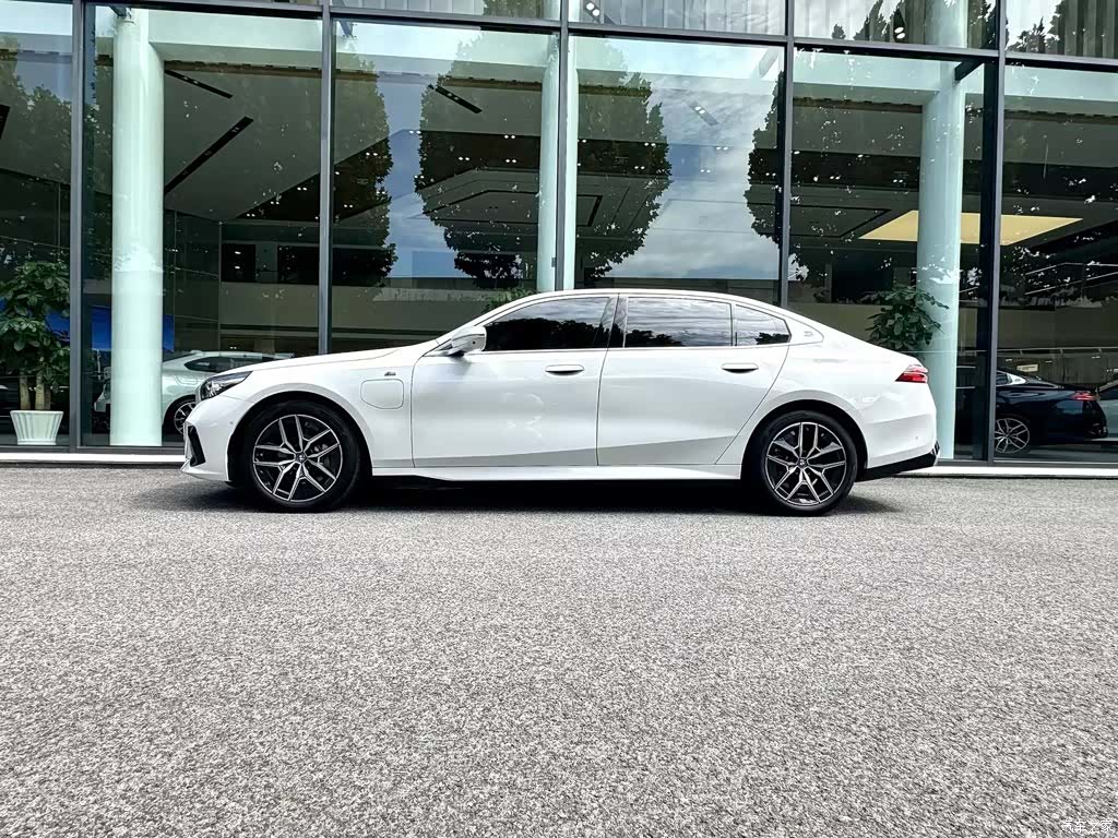 BMW i5, 2024 все фото