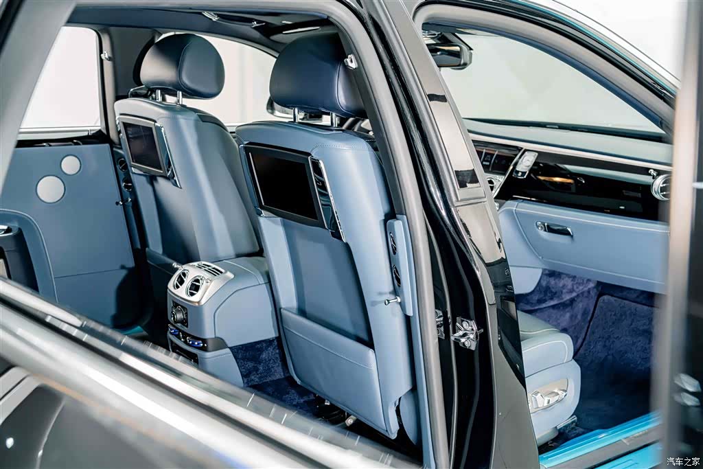 Rolls-Royce Ghost, 2020 25