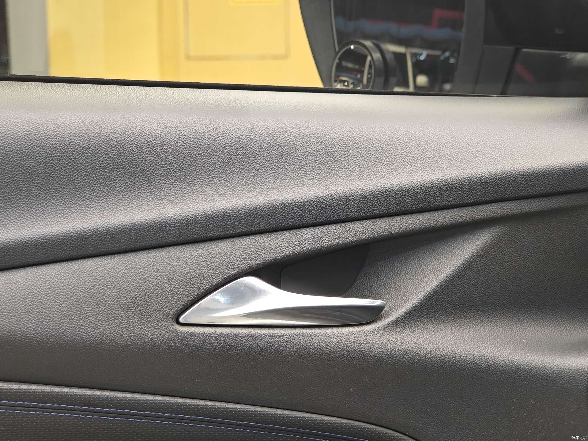 Buick Encore, 2020 8