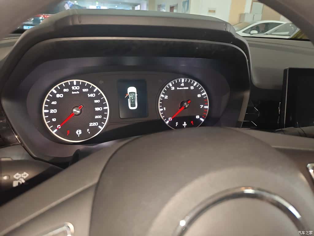 MG MG5, 2023 4
