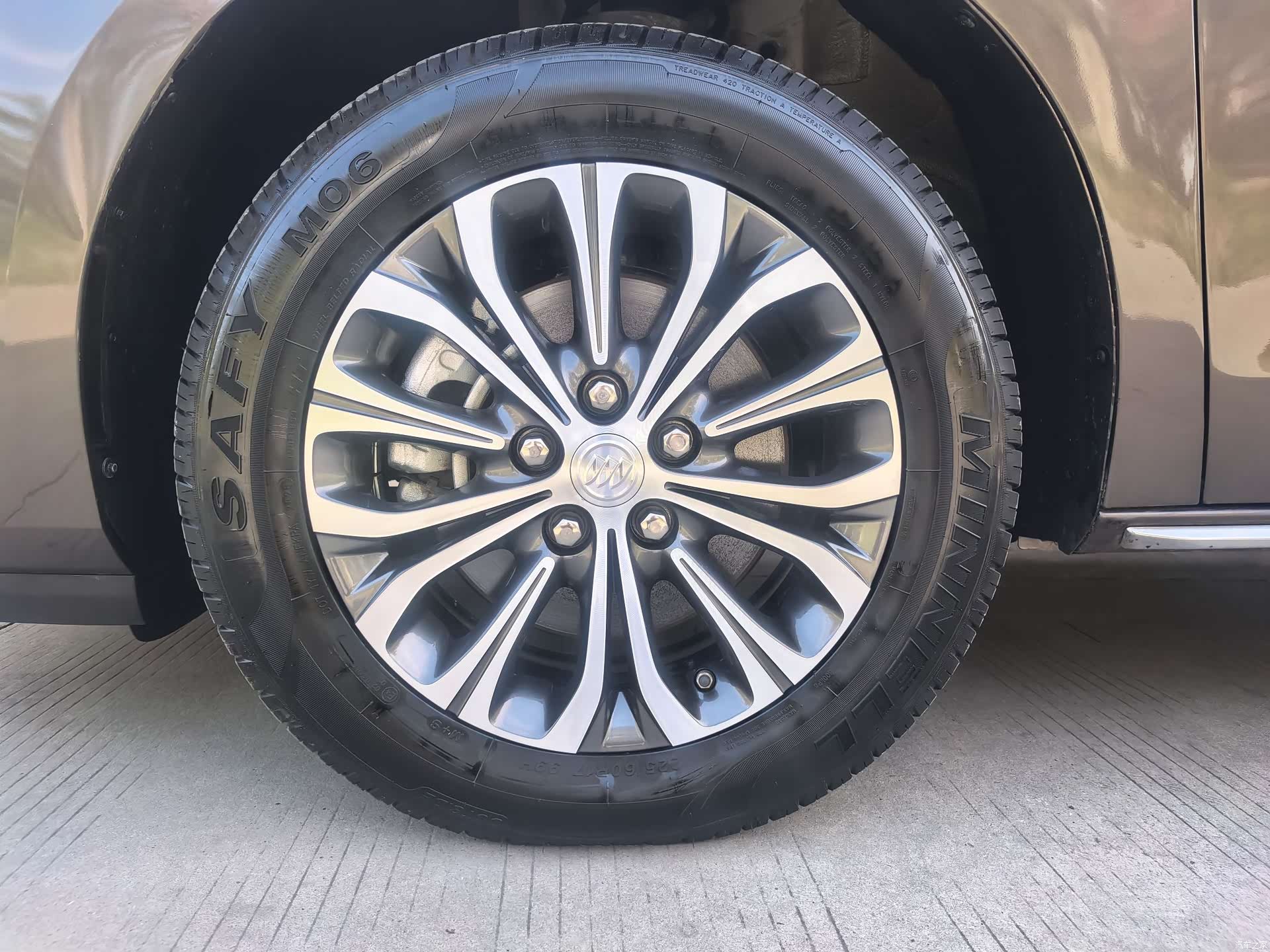 Buick GL8, 2023 10