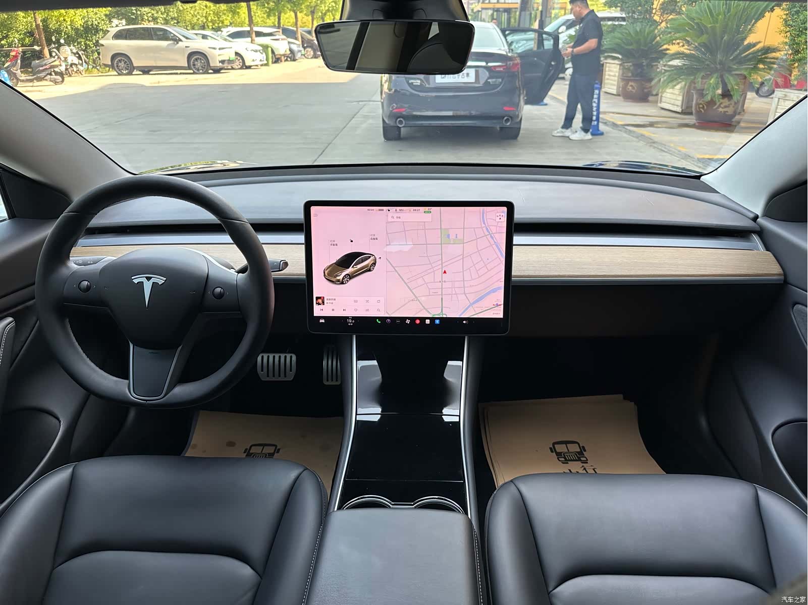 Tesla Model 3, 2019 12