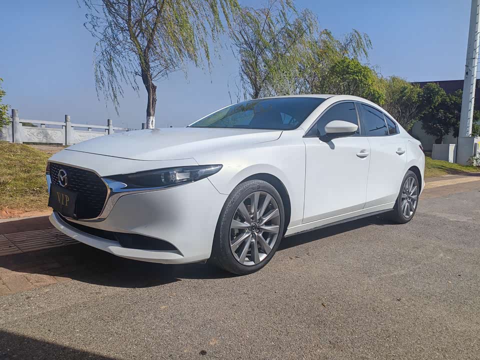 Mazda 3 Angkesaila