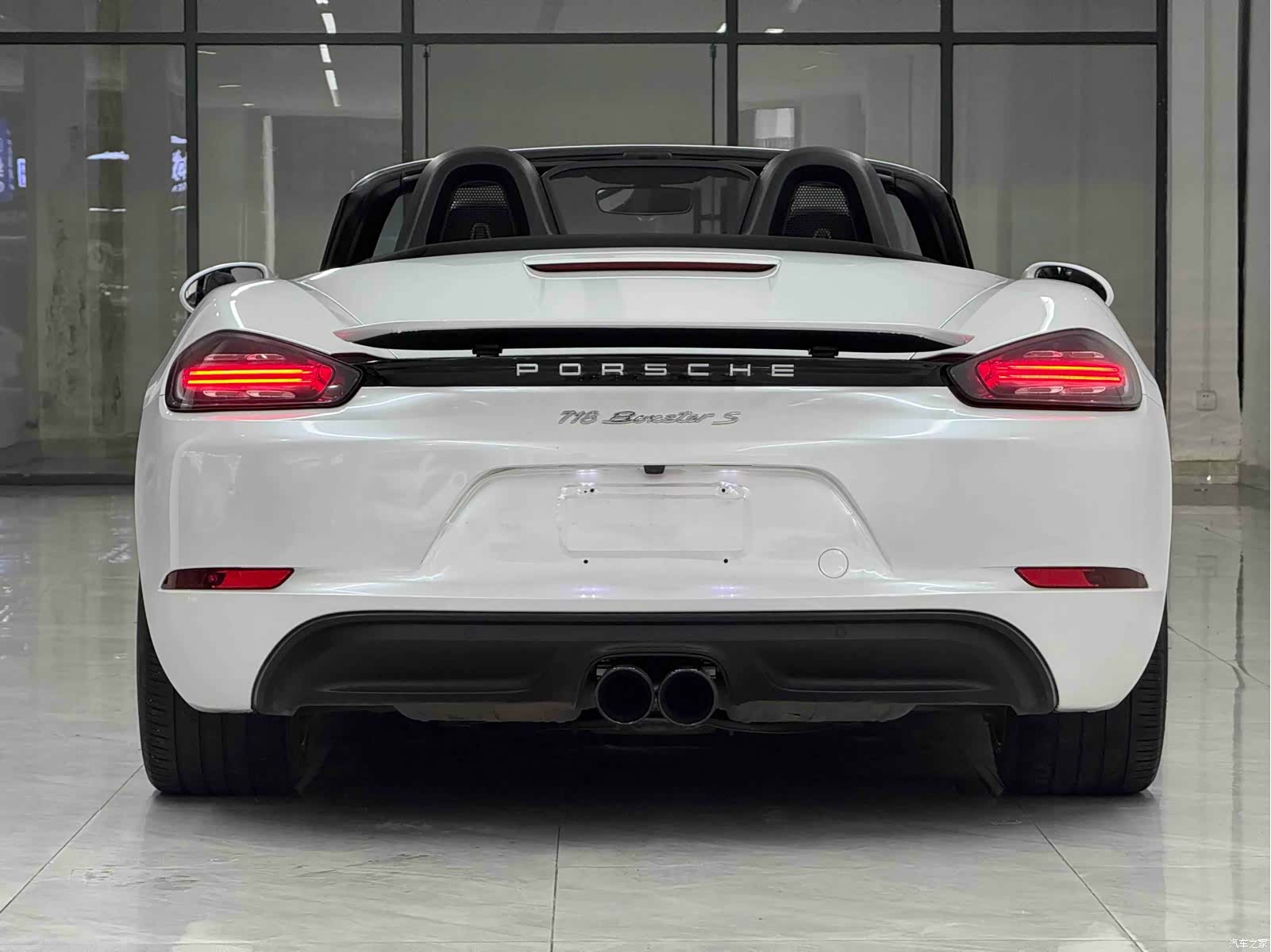 Porsche Boxster, 2017 все фото