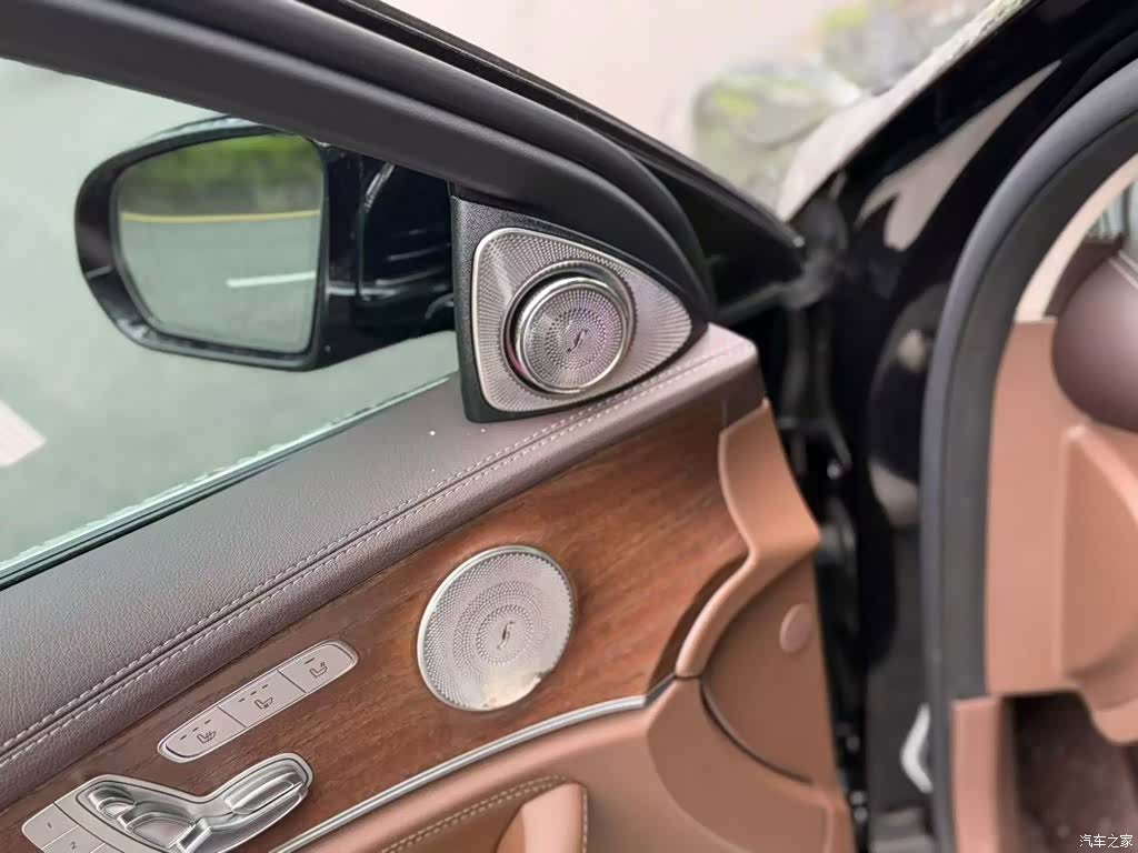 Mercedes-Benz E-Class, 2022 6