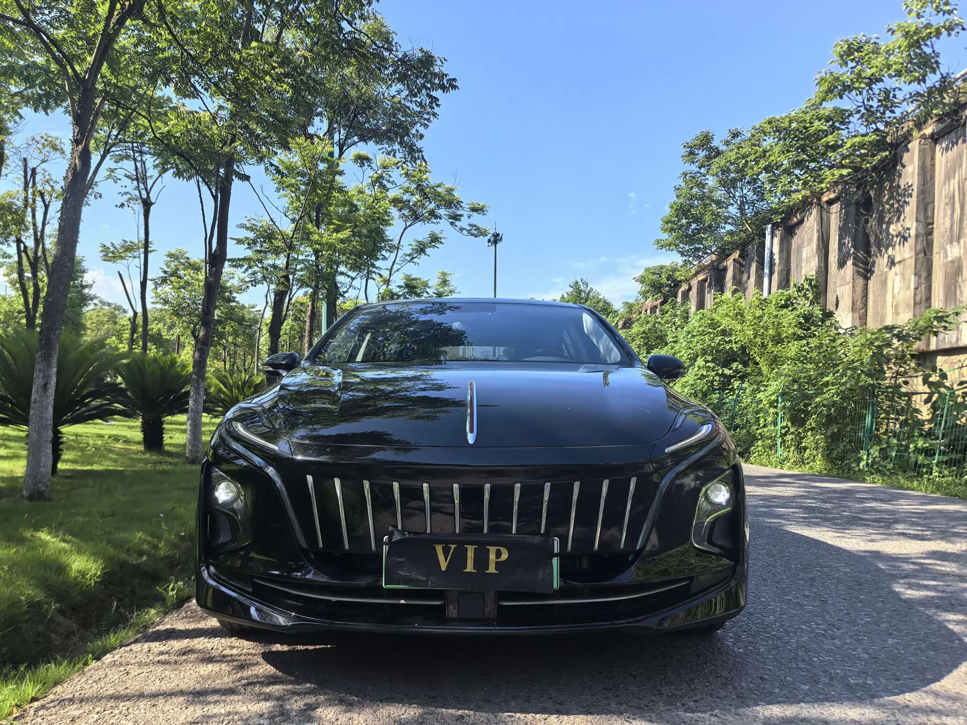 Hongqi QM5, 2023 2