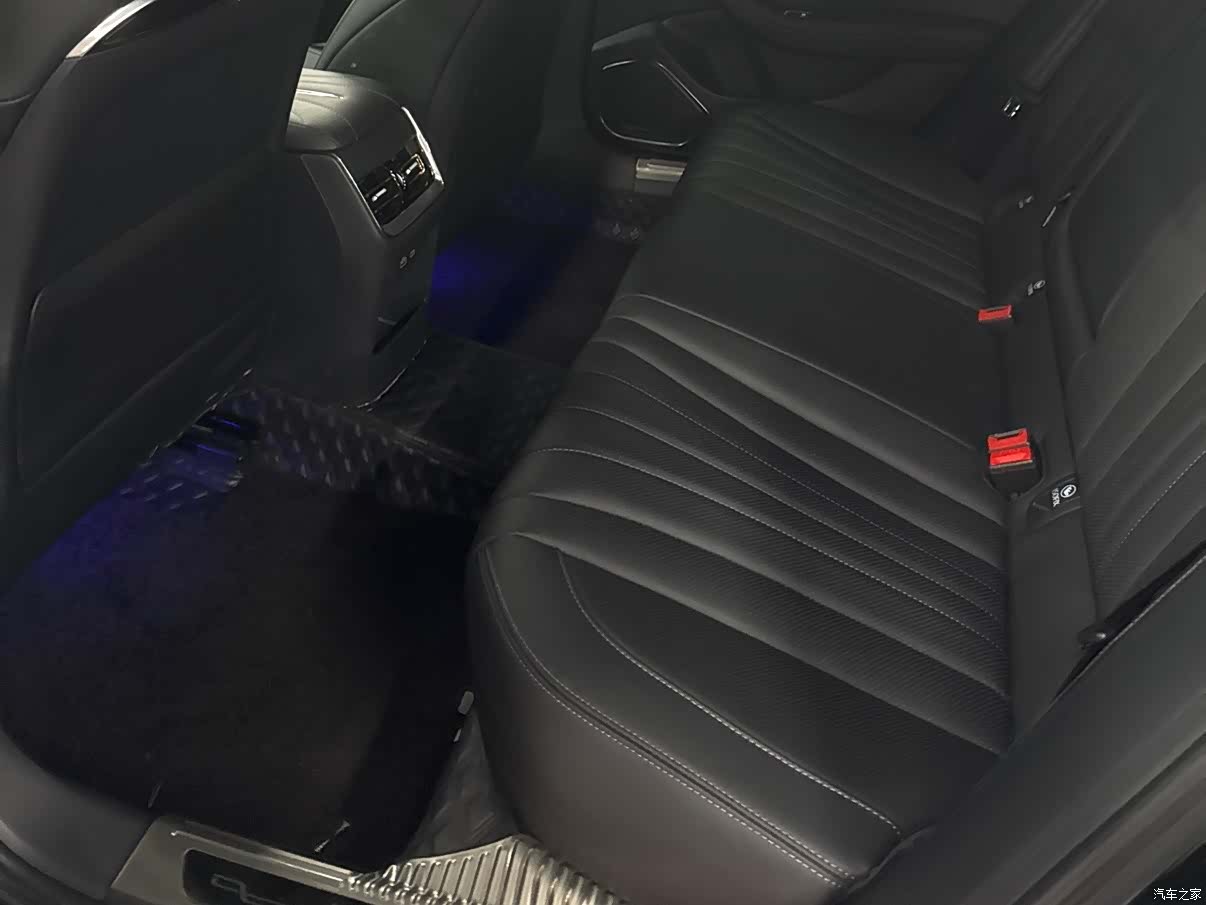 Hongqi H5, 2024 11