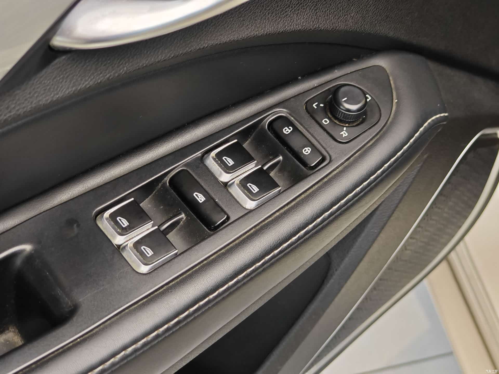 Geely Emgrand, 2021 9