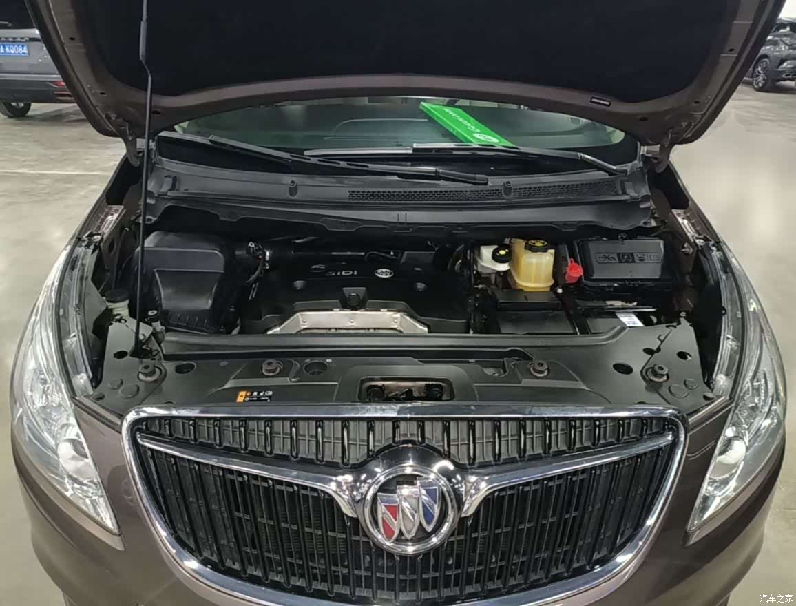 Buick GL8, 2017 13