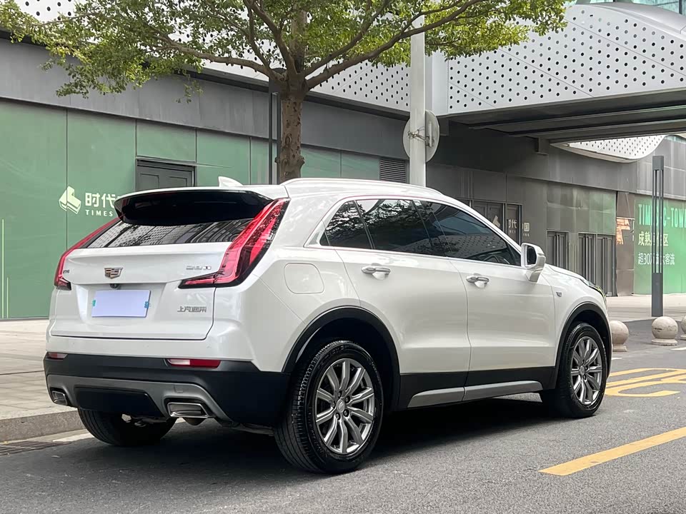 Cadillac XT4