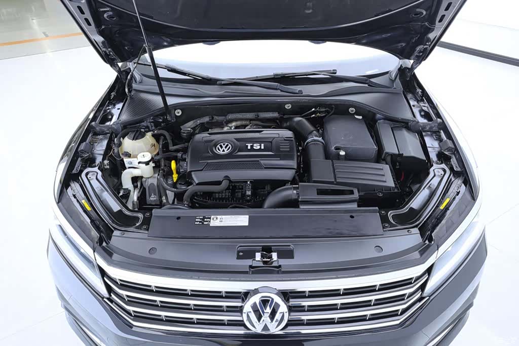 Volkswagen Passat, 2019 10