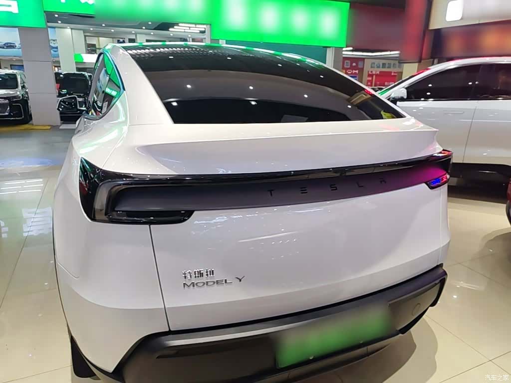 Tesla Model Y, 2026 6