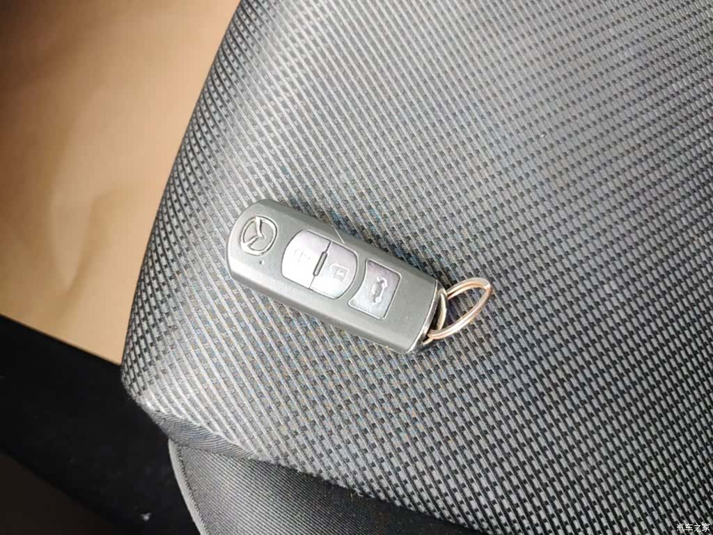 Mazda Mazda3, 2017 17