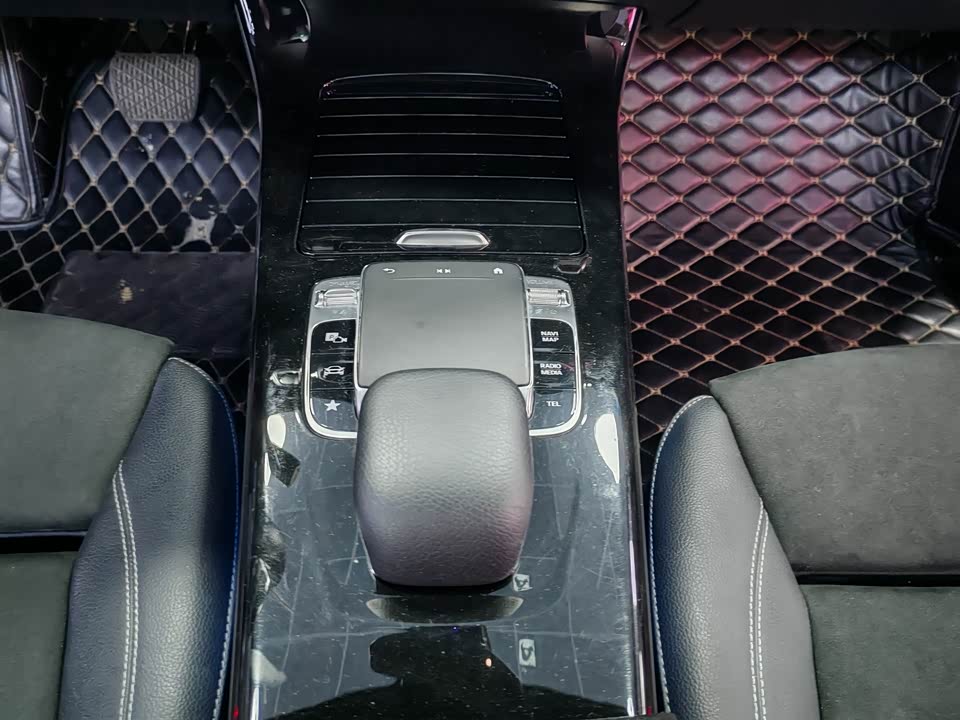 Mercedes-Benz Class A Mercedes-Benz Class A
