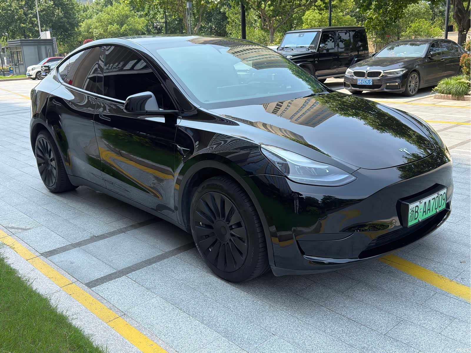 Tesla Model Y, 2023 3