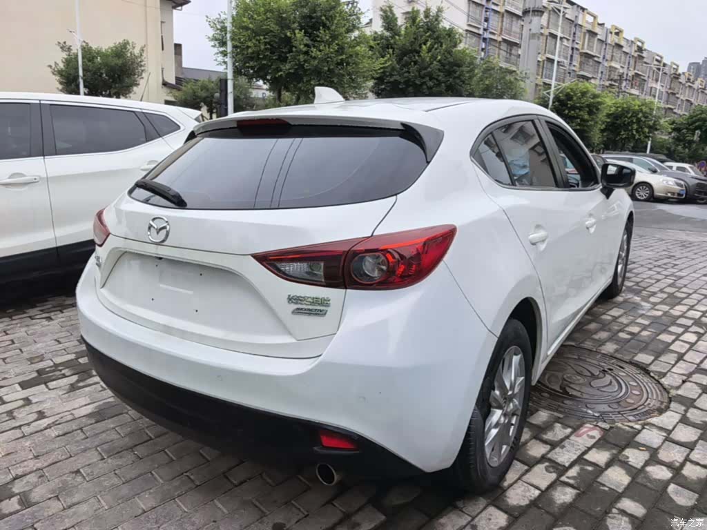 Mazda Mazda3, 2015 7