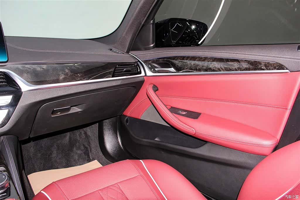 BMW 5 Series, 2023 23
