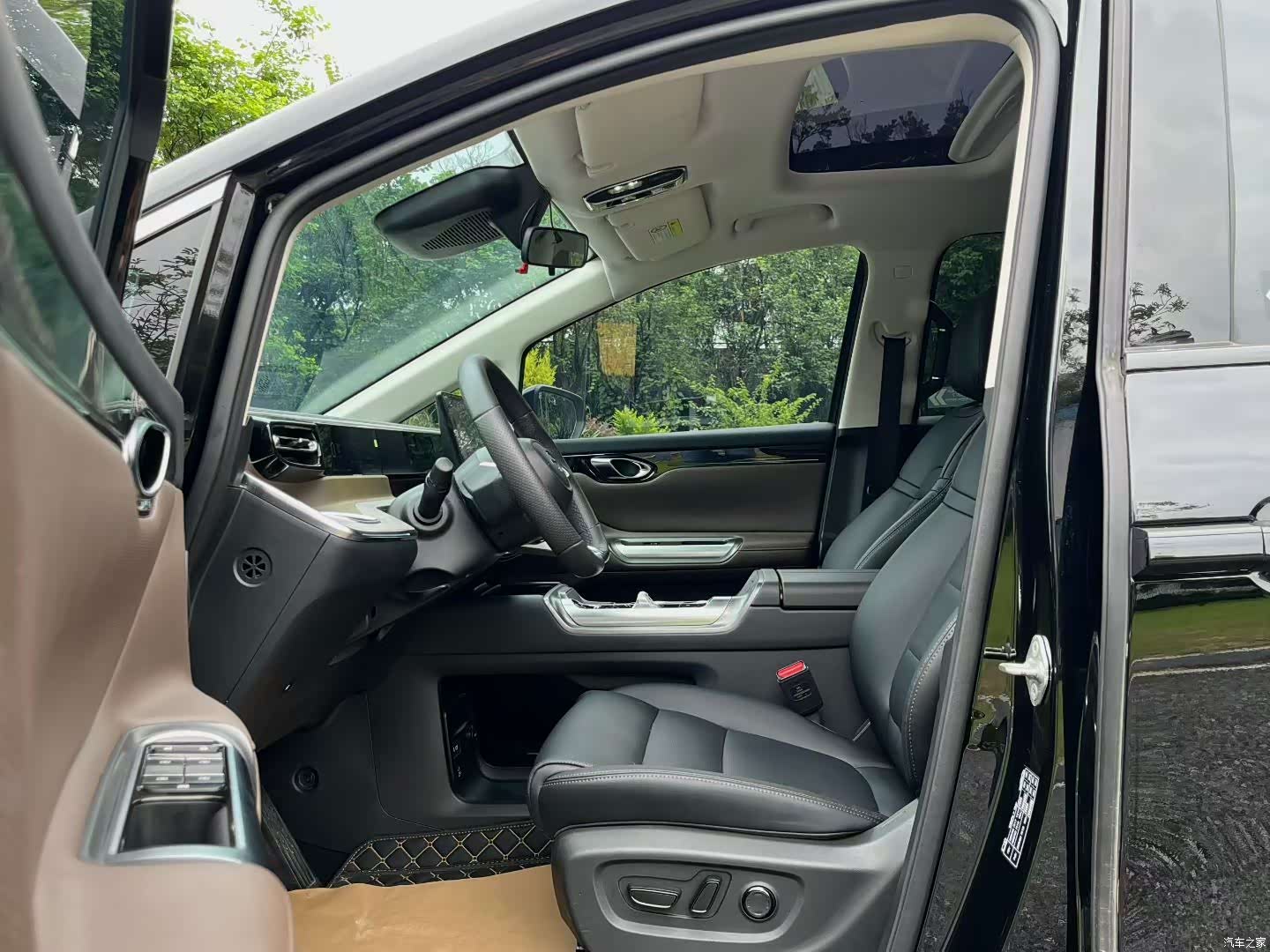 Trumpchi E8, 2024 6