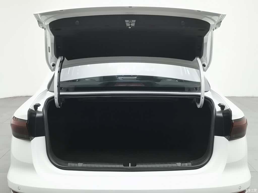 Geely Emgrand, 2024 16