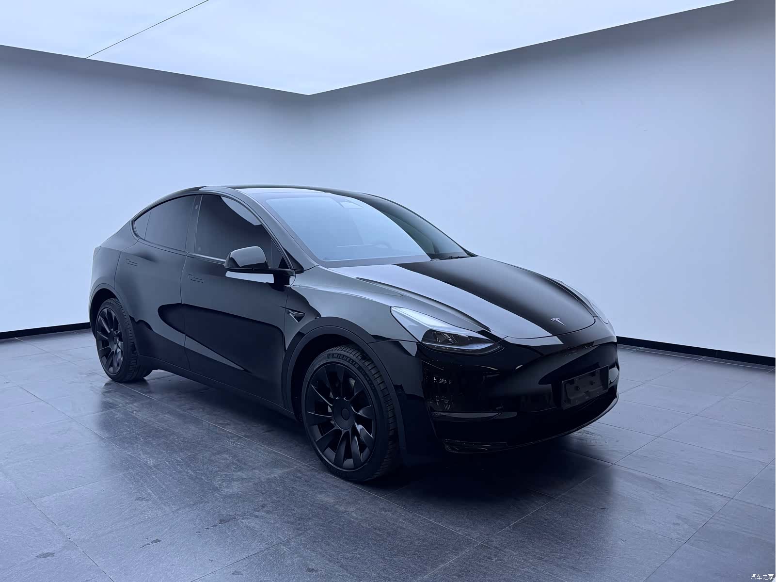 Tesla Model Y, 2023 6