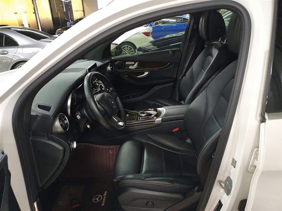 Mercedes-Benz GLC Mercedes-Benz GLC