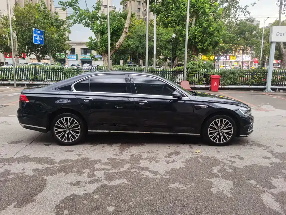 Volkswagen Huiang