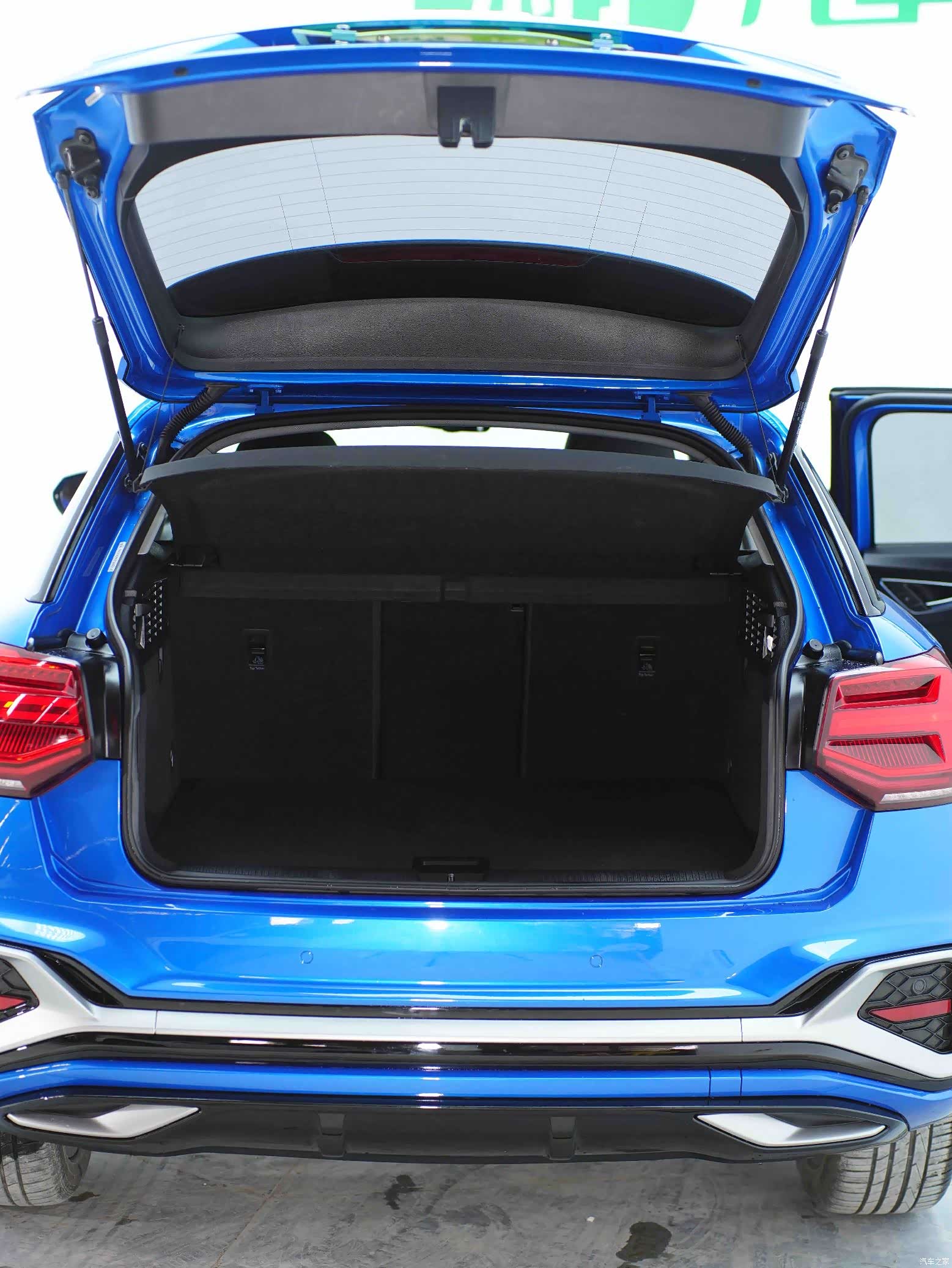 Audi Q2L, 2021 20
