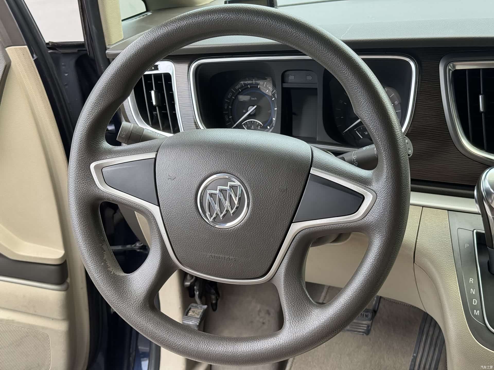 Buick GL8, 2013 24