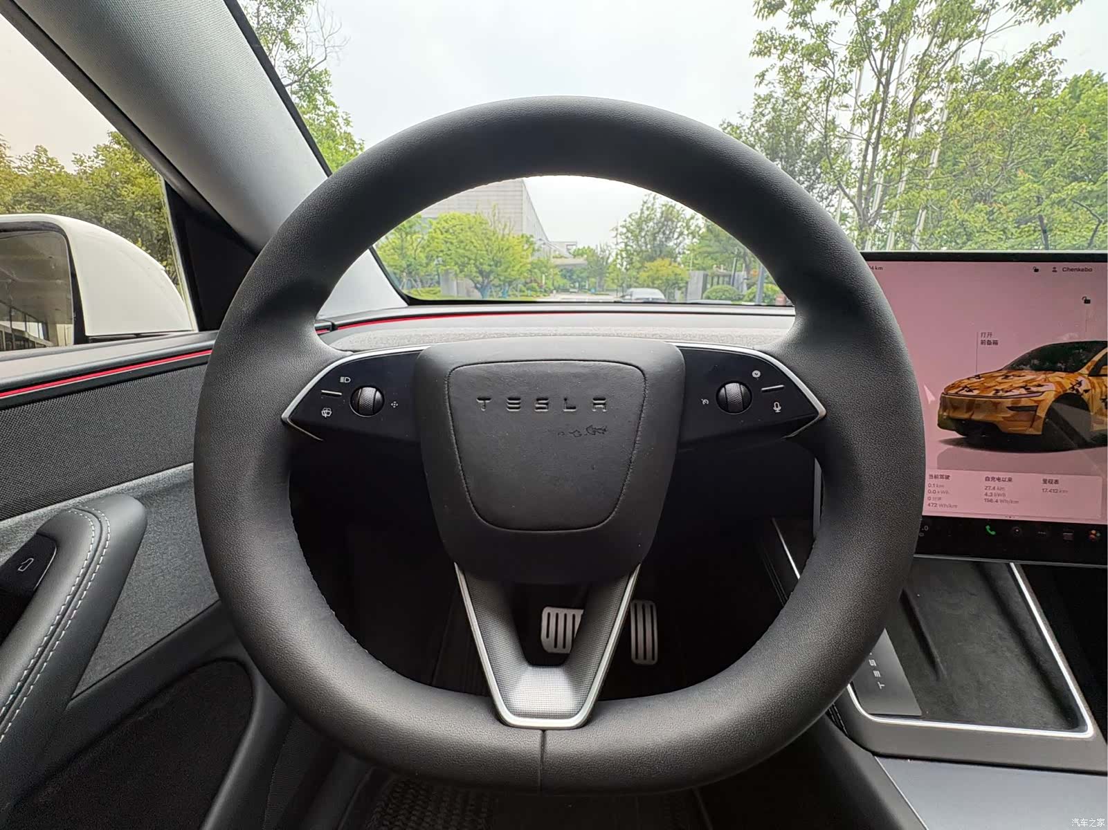 Tesla Model Y, 2025 11
