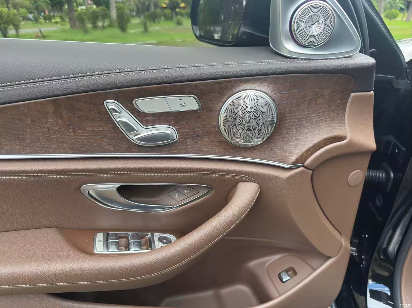 Mercedes-Benz E-Class, 2019 4