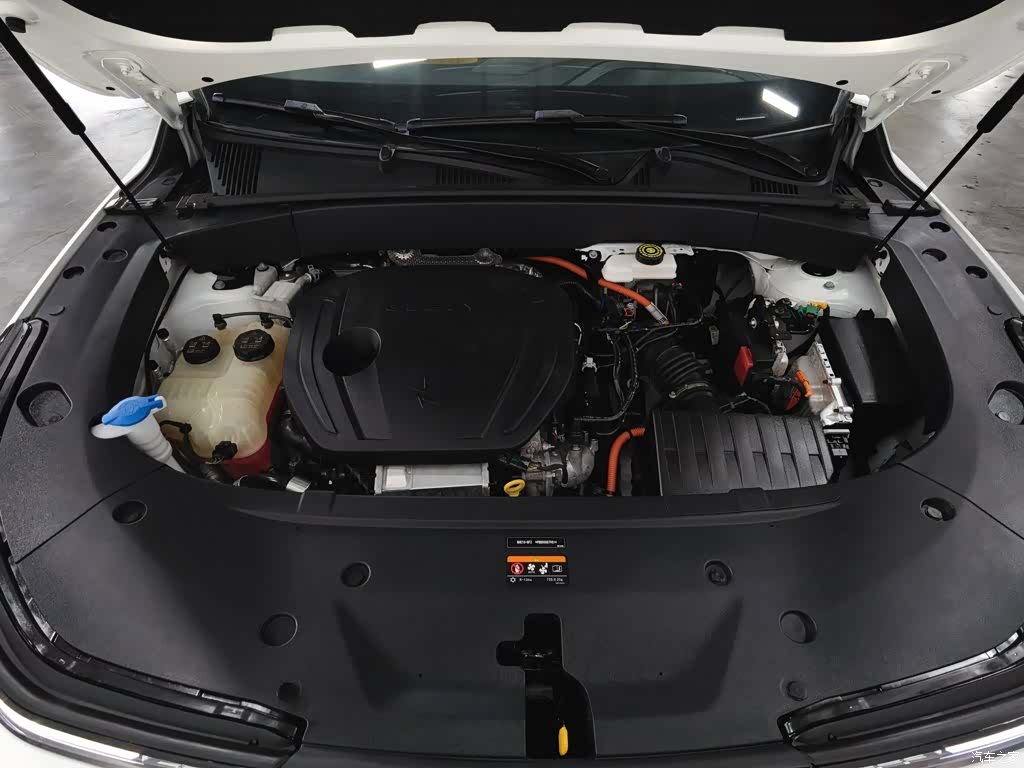 Geely Galaxy L7, 2024 6