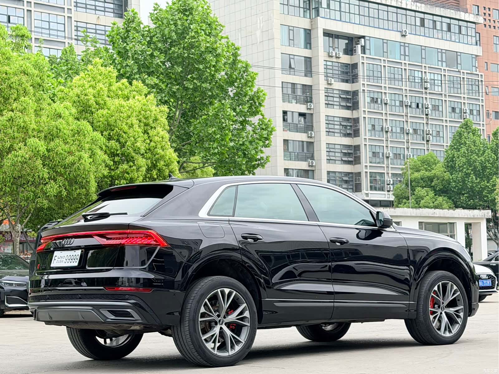 Audi Q8, 2023 8
