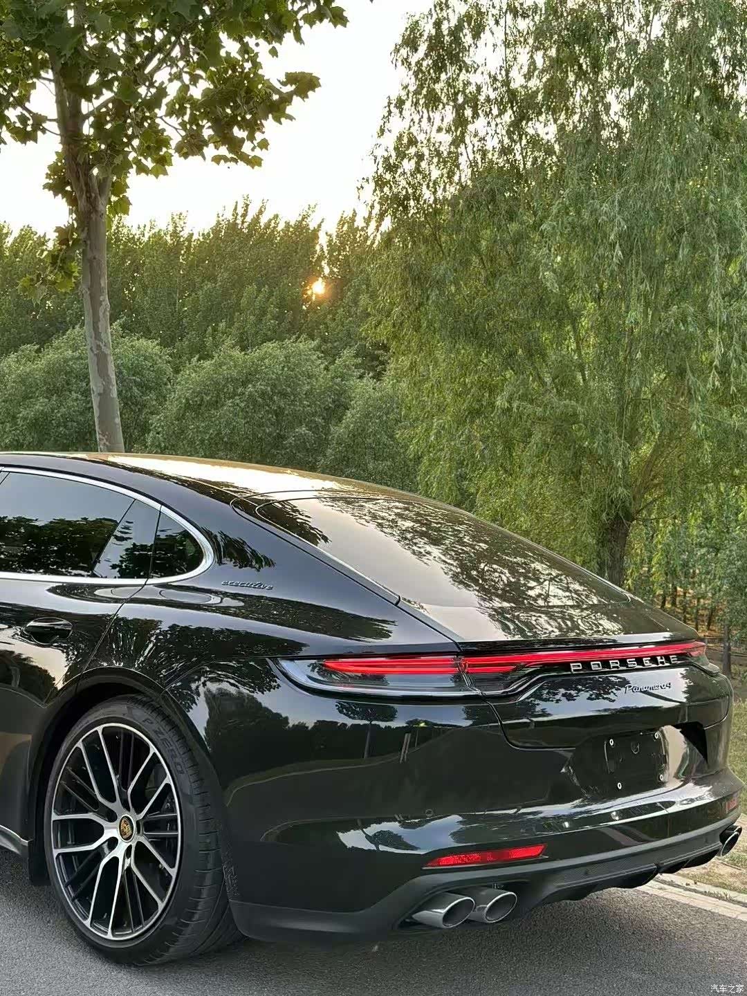 Porsche Panamera, 2024 2