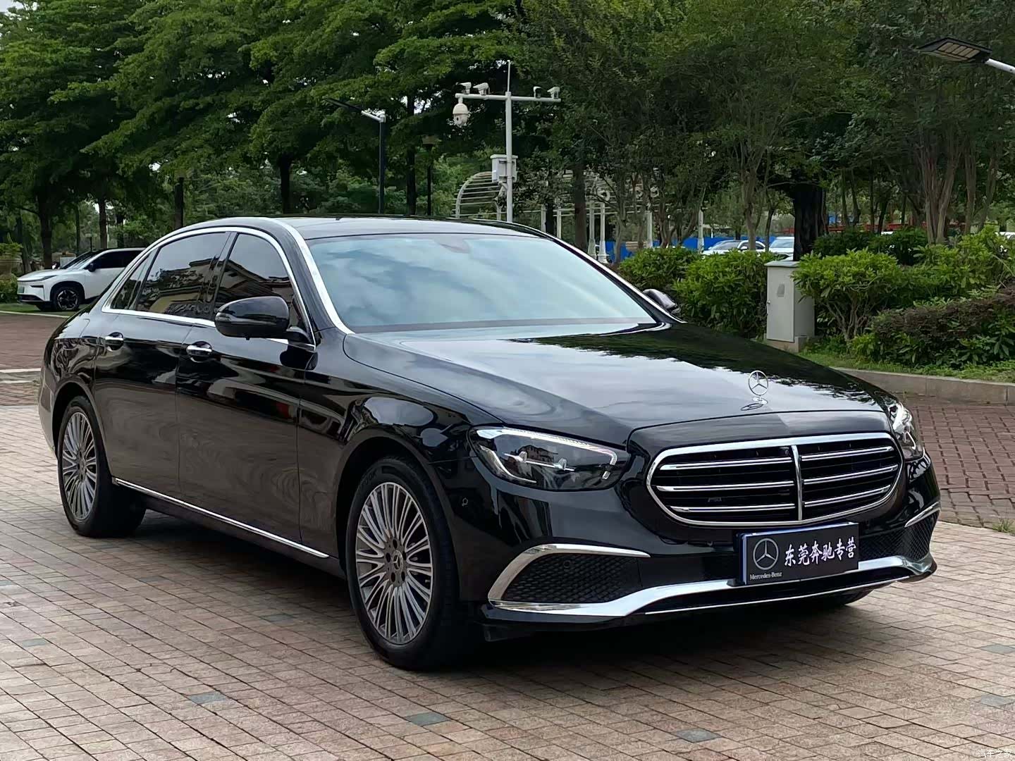 Mercedes-Benz E-Class, 2022 3